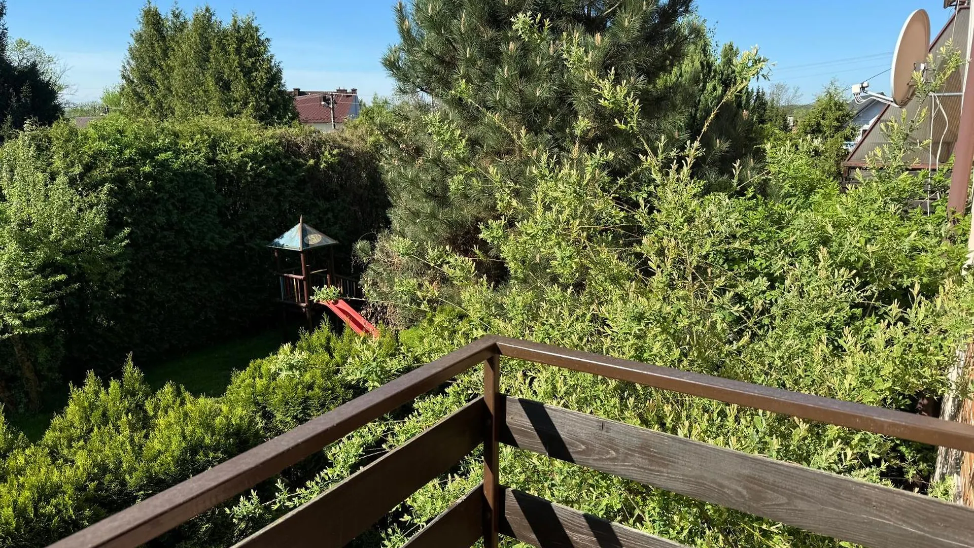 Blue Zone Apartment With Parking, Balcony And Garden Cracovie Pologne