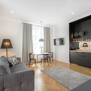  Apartment Wanderlust