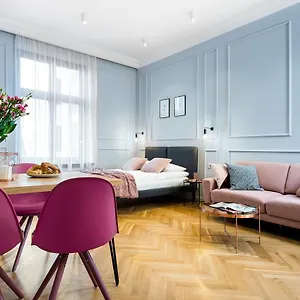 P&j Luxury Krakkó