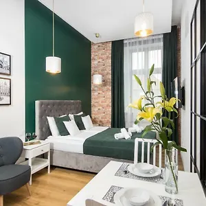  Apartment Beautiful Cracow By Cozyplace