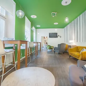  Hostel Dizzy Daisy