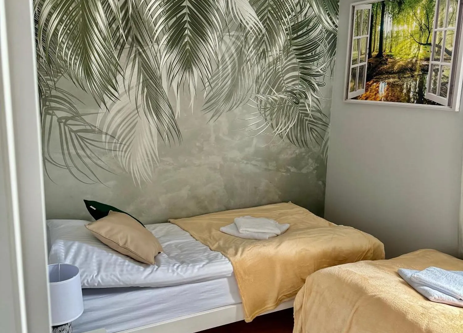 Blue Zone Apartment With Parking, Balcony And Garden Krakov