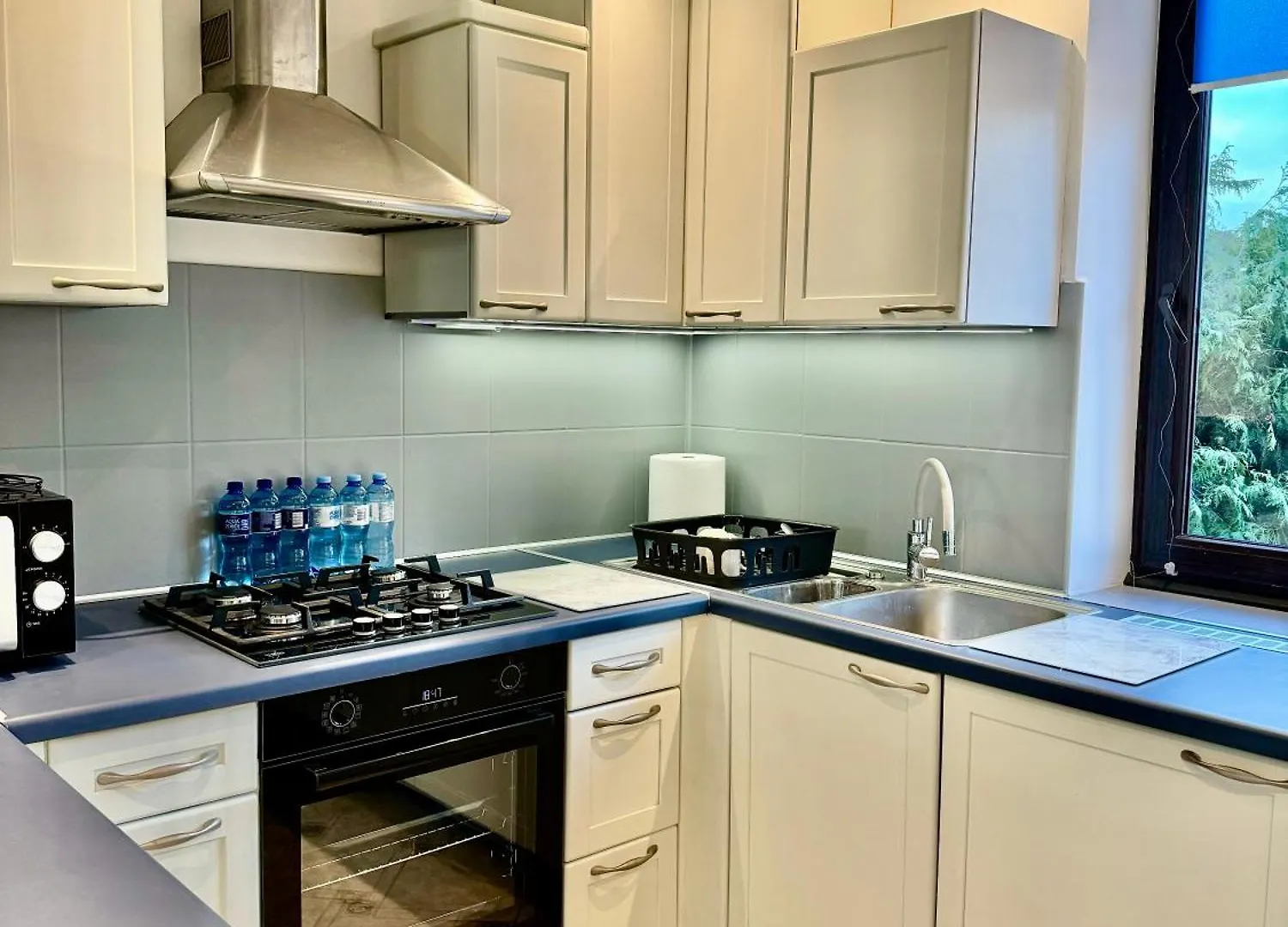 Blue Zone Apartment With Parking, Balcony And Garden Krakow Poland