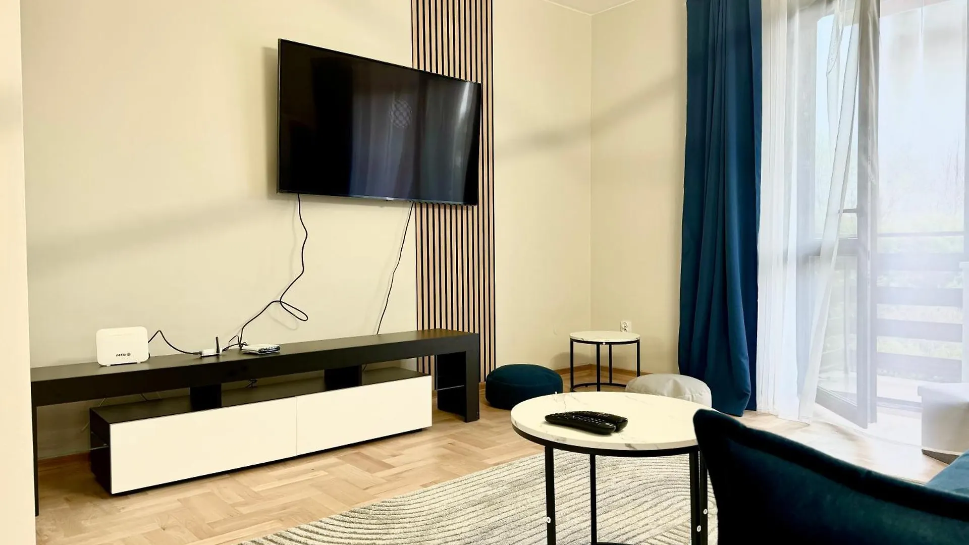 Blue Zone Apartment With Parking, Balcony And Garden Krakow